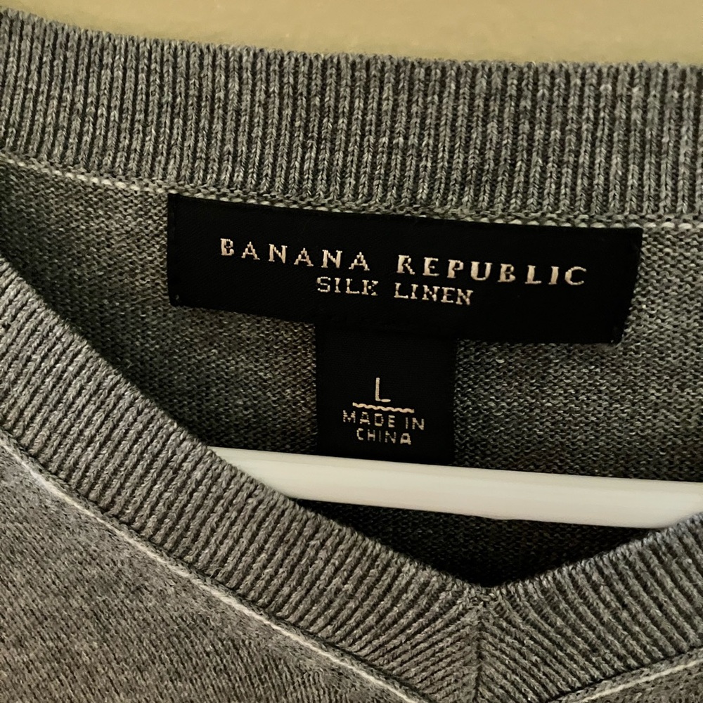 Men’s Banana Republic Silk Linen V-Neck Sweater (Gray, Size L)